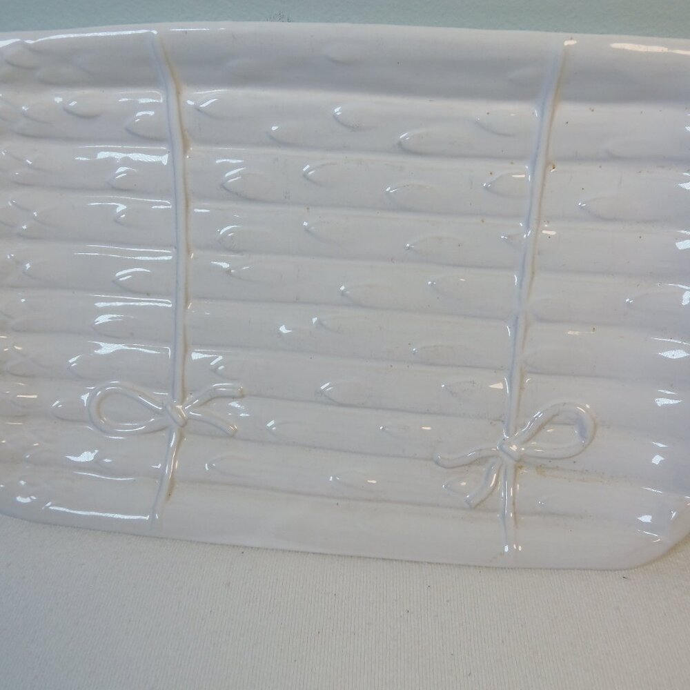 White Ceramic Asparagus Serving Platter Cottage Core Dining Quiet‎ Luxury Formal